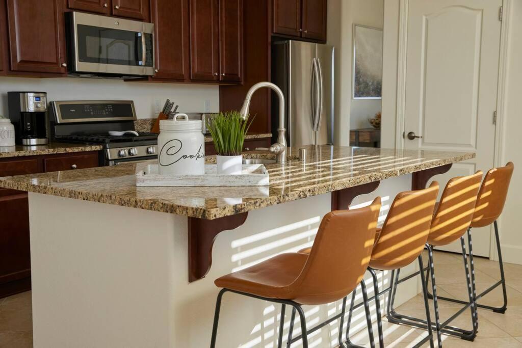 New Upscale House, Tahoe 30-Min W/ Cal King Рино Экстерьер фото